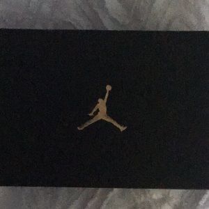 Meet your Posher, Victor